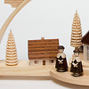 尖塔アーチ型キャンドルスタンド「聖歌隊と小さな村」：　