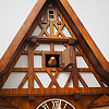 8T526/9　鳩時計・ローテンブルクハウス：ドイツの伝統的な木組み形式を表現しています。