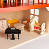 13193 バルコニー付きの家 赤（床赤）：リュルケ社の家具を入れたイメージ（人形や家具などの小物は参考品です）